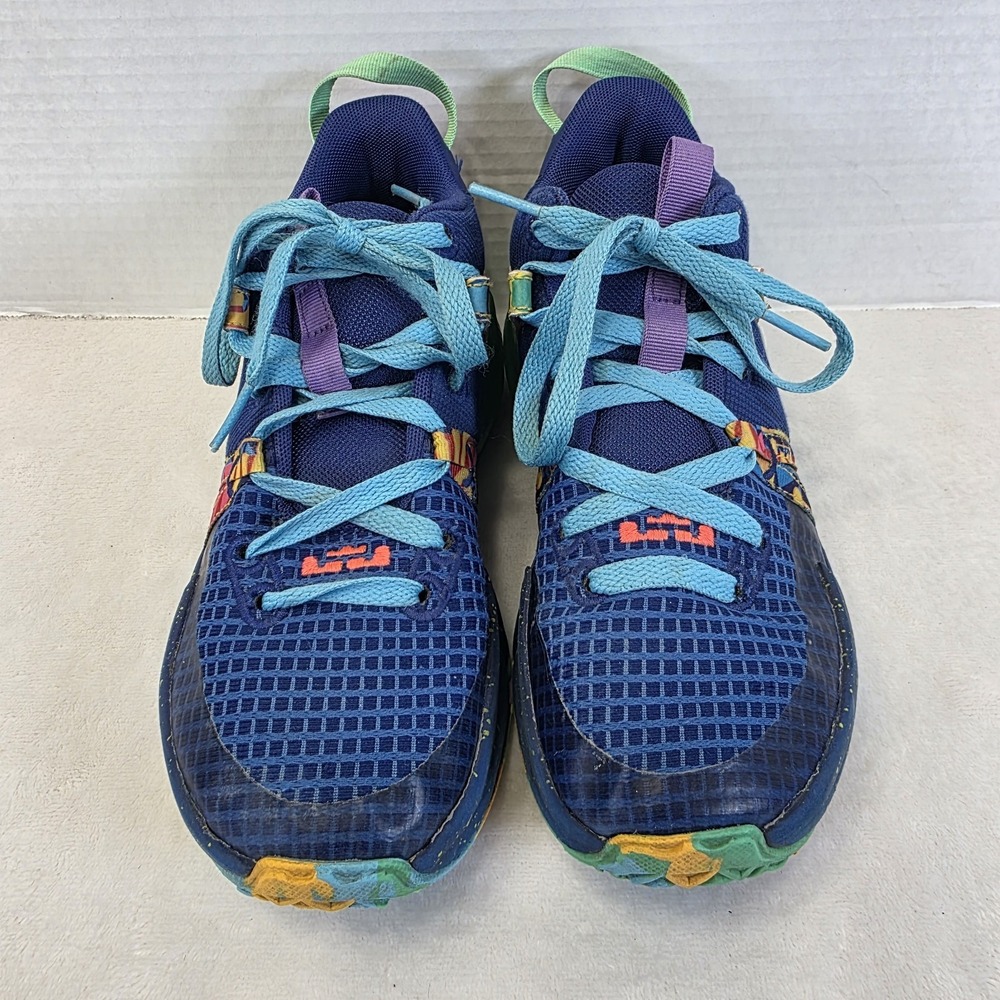 Nike LeBron Witness 7 Kaleidoscope Basketball Shoes Sneakers DQ8650-400 Youth 4Y - Picture 4 of 7